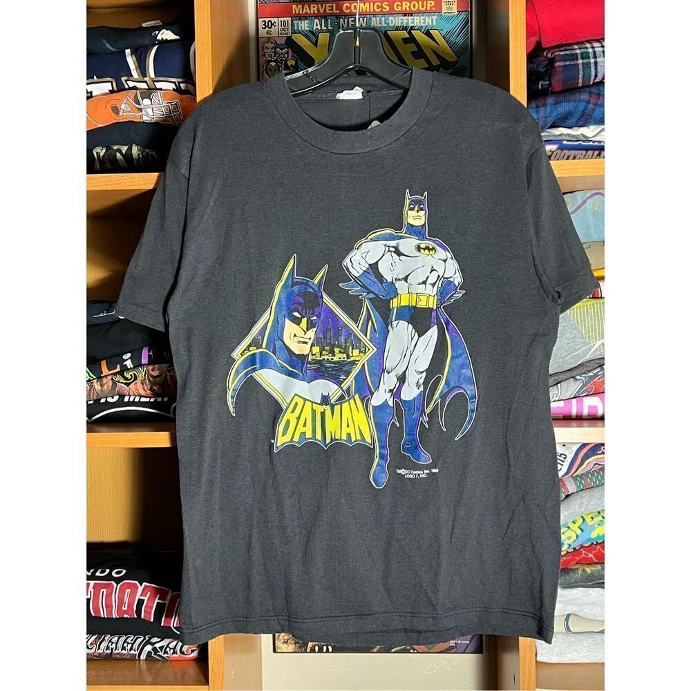 Vintage 80s DC Batman Bat Symbol Logo Comics Tee